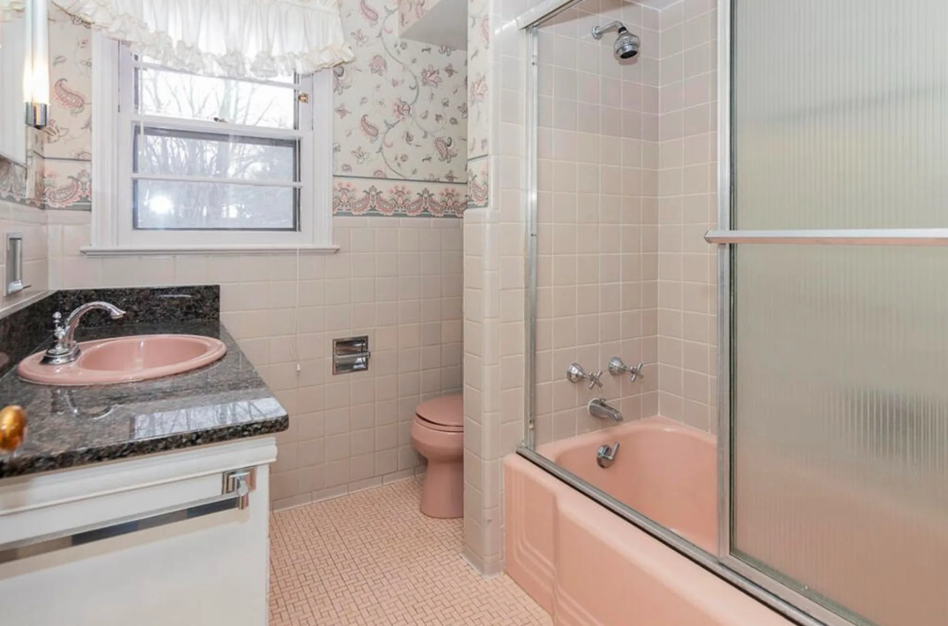Bathroom before renovation by Experienced Plumbing